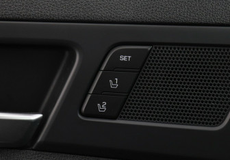 Подержанный автомобиль Hyundai Elantra Sedan 2019 года (11 фото)