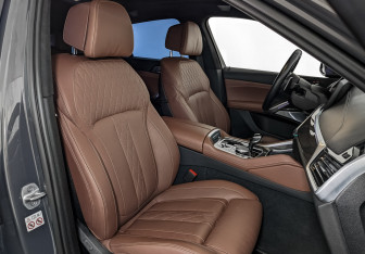 Подержанный автомобиль BMW X6 2023 года (24 фото)