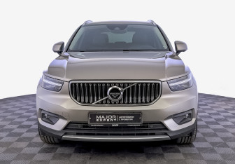 Подержанный автомобиль Volvo XC40 2020 года (2 фото)