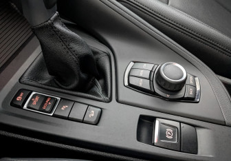 Подержанный автомобиль BMW X1 2022 года (21 фото)