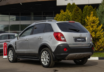 Подержанный автомобиль Opel Antara 2012 года (5 фото)