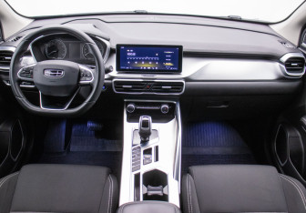 Подержанный автомобиль Geely Coolray 2021 года (13 фото)