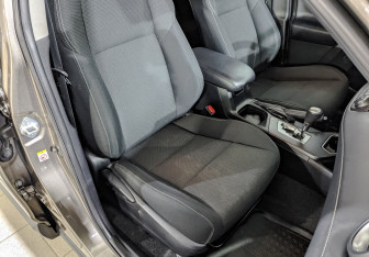 Подержанный автомобиль Toyota RAV4 2018 года (22 фото)