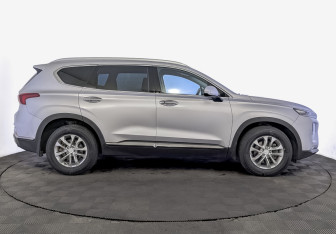 Подержанный автомобиль Hyundai Santa Fe 2020 года (4 фото)