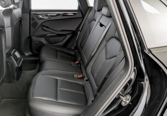 Подержанный автомобиль Porsche Macan 2015 года (12 фото)