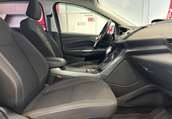 Подержанный автомобиль Ford Kuga 2017 года (11 фото)