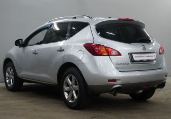 Подержанный автомобиль Nissan Murano Suv 2011 года (7 фото)