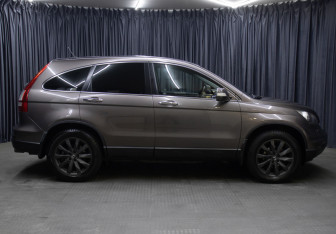 Подержанный автомобиль Honda CR-V 2012 года (4 фото)