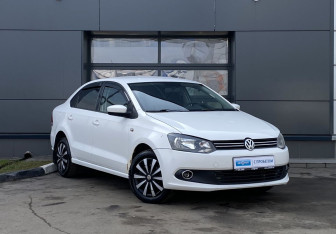 Подержанный автомобиль Volkswagen Polo Sedan 2012 года (3 фото)
