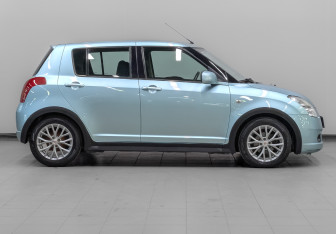 Подержанный автомобиль Suzuki Swift Hatchback 2007 года (4 фото)