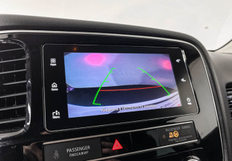 Подержанный автомобиль Mitsubishi Outlander 2019 года (14 фото)
