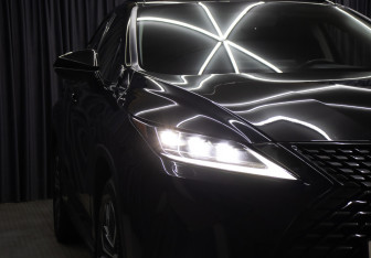 Подержанный автомобиль Lexus RX 2020 года (17 фото)