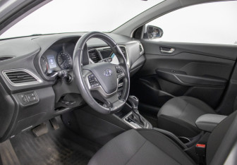 Подержанный автомобиль Hyundai Solaris Sedan 2019 года (10 фото)