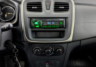 Подержанный автомобиль Renault Sandero 2021 года (15 фото)