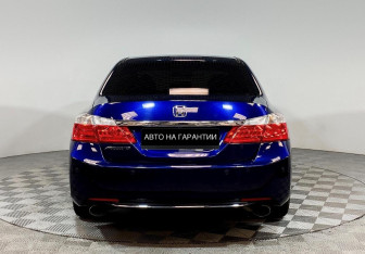 Подержанный автомобиль Honda Accord Sedan 2013 года (4 фото)