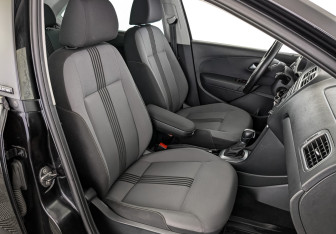 Подержанный автомобиль Volkswagen Polo Sedan 2016 года (24 фото)