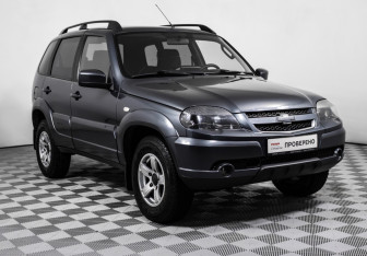 Подержанный автомобиль Chevrolet Niva 2020 года (3 фото)