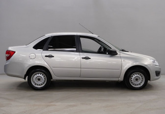 Подержанный автомобиль LADA (ВАЗ) Granta Sedan 2018 года (8 фото)