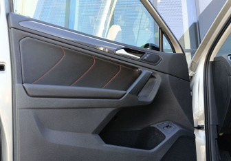 Подержанный автомобиль Volkswagen Tiguan 2021 года (19 фото)