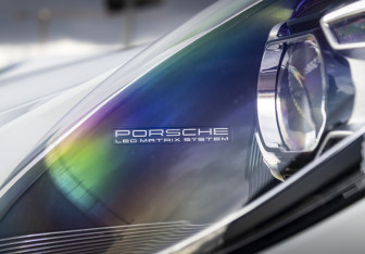 Подержанный автомобиль Porsche 911 Coupe 2020 года (3 фото)