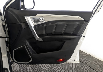 Подержанный автомобиль Geely Emgrand X7 2019 года (24 фото)