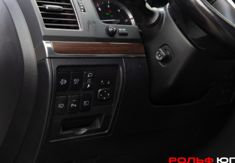 Подержанный автомобиль Toyota Land Cruiser Suv 2021 года (20 фото)