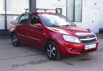 Подержанный автомобиль LADA (ВАЗ) Granta Sedan 2013 года (3 фото)