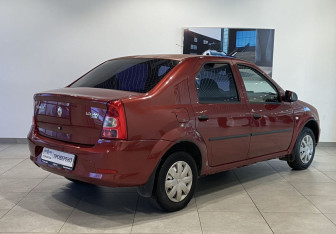 Подержанный автомобиль Renault Logan Sedan 2011 года (5 фото)