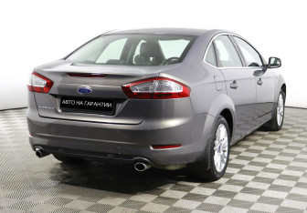Подержанный автомобиль Ford Mondeo Sedan 2013 года (3 фото)