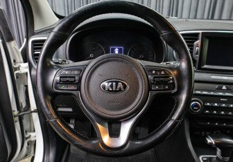 Подержанный автомобиль Kia Sportage 2016 года (16 фото)