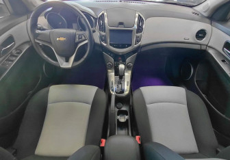 Подержанный автомобиль Chevrolet Cruze Sedan 2015 года (11 фото)
