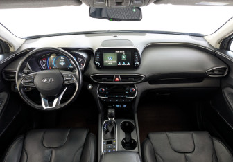Подержанный автомобиль Hyundai Santa Fe 2018 года (29 фото)