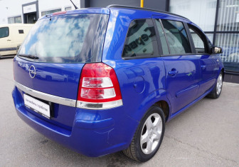 Подержанный автомобиль Opel Zafira Compactvan 2008 года (5 фото)