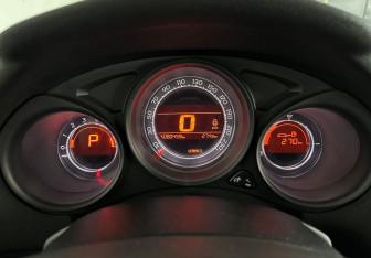 Подержанный автомобиль Citroen C4 Hatchback 2011 года (15 фото)