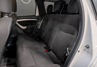 Подержанный автомобиль Nissan Terrano 2021 года (18 фото)