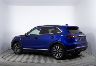 Подержанный автомобиль Hongqi HS5 2024 года (7 фото)