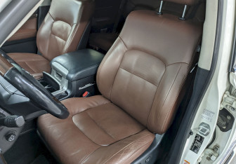 Подержанный автомобиль Toyota Land Cruiser Suv 2016 года (15 фото)