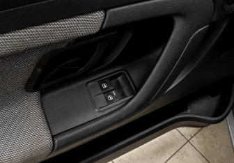 Подержанный автомобиль Skoda Fabia Hatchback 2009 года (19 фото)