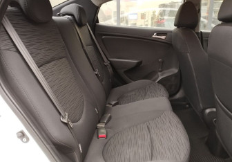 Подержанный автомобиль Hyundai Solaris Sedan 2014 года (11 фото)