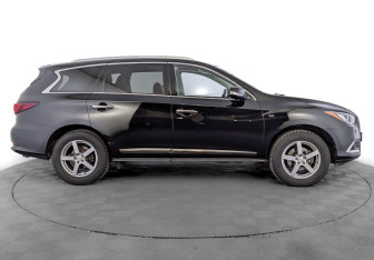 Подержанный автомобиль Infiniti QX60 2019 года (4 фото)