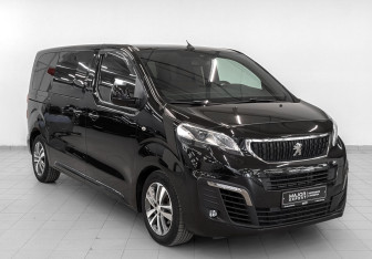 Подержанный автомобиль Peugeot Traveller 2018 года (3 фото)