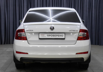 Подержанный автомобиль Skoda Octavia Liftback 2016 года (6 фото)