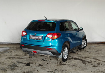 Подержанный автомобиль Suzuki Vitara 2016 года (6 фото)