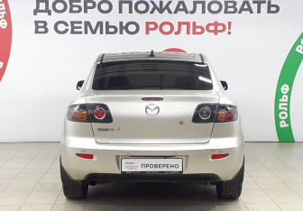 Подержанный автомобиль Mazda 3 Sedan 2006 года (5 фото)