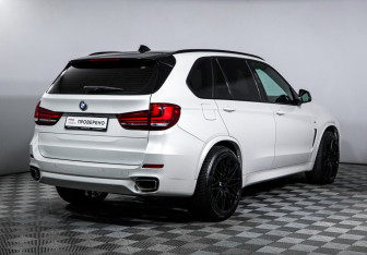 Подержанный автомобиль BMW X5 2017 года (5 фото)