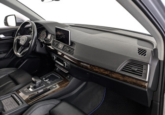 Подержанный автомобиль Audi Q5 2017 года (13 фото)