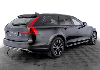 Подержанный автомобиль Volvo V90 Cross Country 2019 года (5 фото)