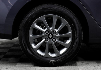 Подержанный автомобиль Hyundai Solaris Sedan 2021 года (8 фото)