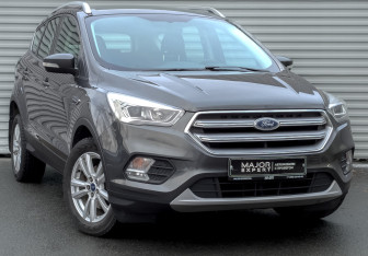 Подержанный автомобиль Ford Kuga 2018 года (3 фото)