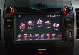 Подержанный автомобиль Mitsubishi Outlander 2006 года (13 фото)